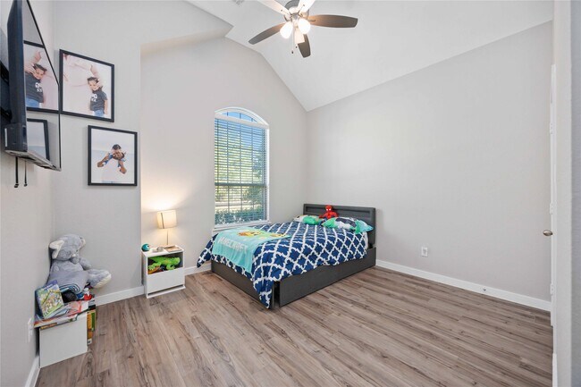 Building Photo - 12610 Woodbourne Forest Dr