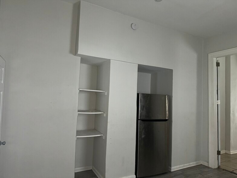 Building Photo - 2313 Dabadie St