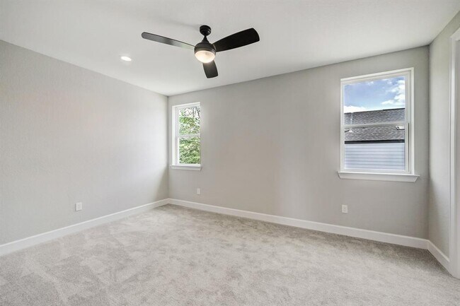 Building Photo - 2205 Melody Ln