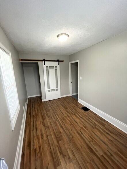 Building Photo - 149 E Woodrow Ave