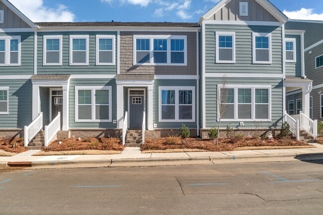 Building Photo - 526 Morrows Turnout Way