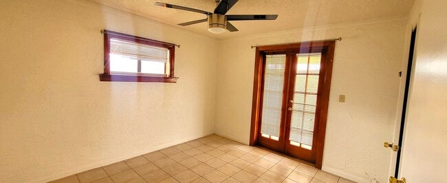 Building Photo - CUTE TEMPE HOME ON NO OUTLET STREET!!