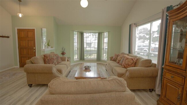 Building Photo - 1226 Brook Grove Dr