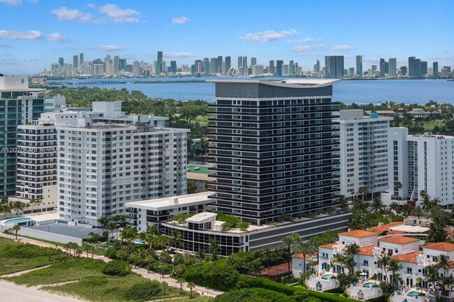 Building Photo - 5875 Collins Ave