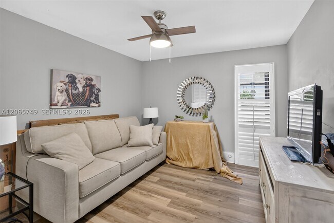 Building Photo - 958 Mockingbird Ln