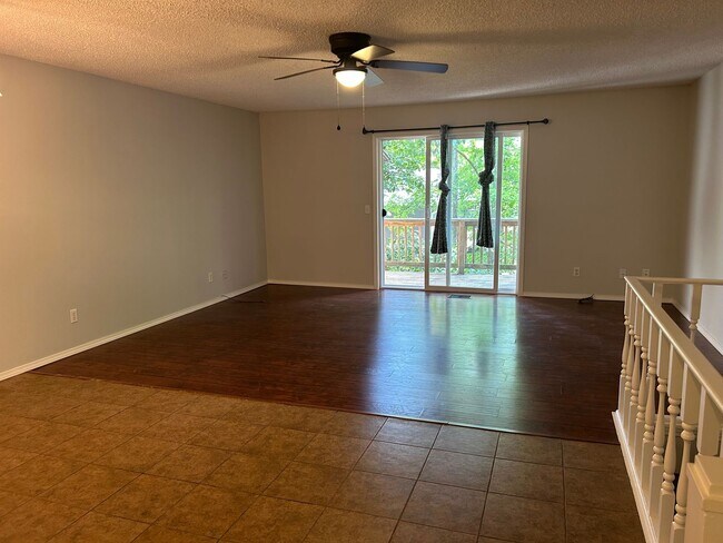 Building Photo - 6 Williams Ln
