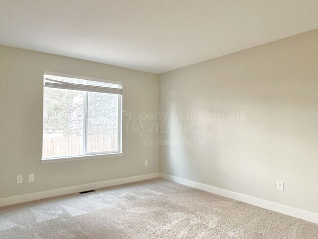 Building Photo - 7365 Cotton Dr