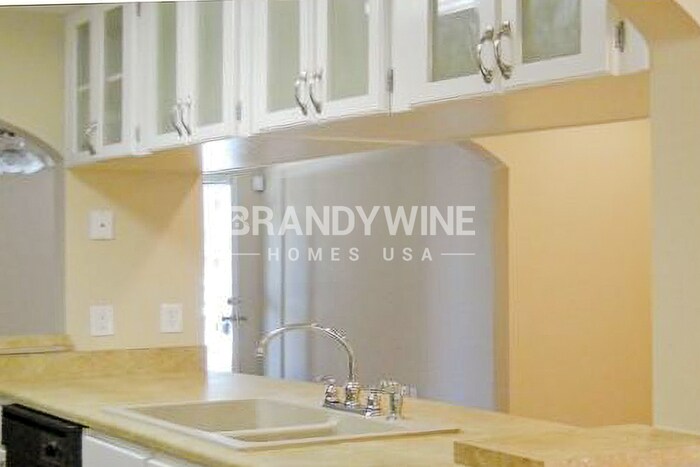 Building Photo - 6747 Saganaw Dr