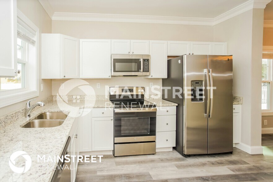 Building Photo - 3161 4th Ave S