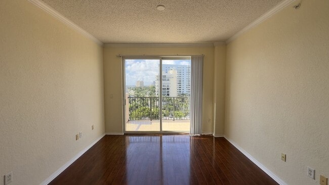 Building Photo - 1801 N Flagler Dr