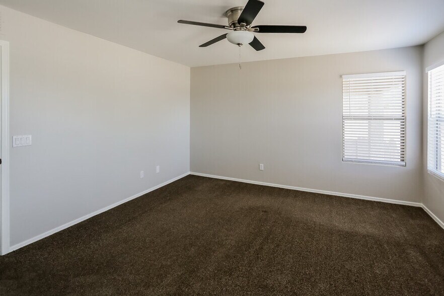 Building Photo - 801 S 125th Ave