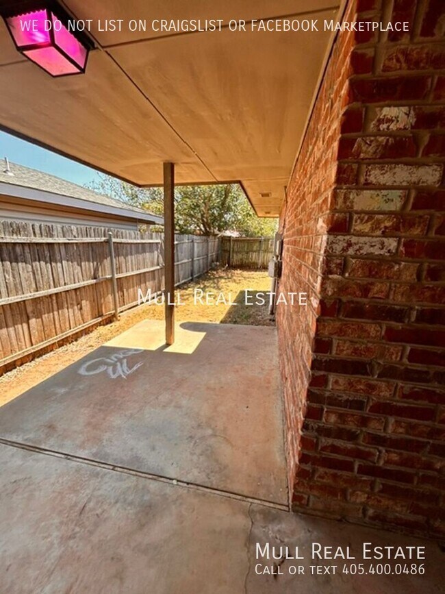 Building Photo - 2736 SE 89th Terrace