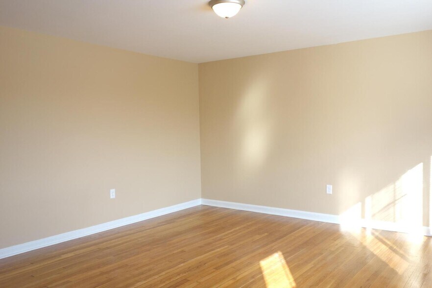 Building Photo - 4108 40th St