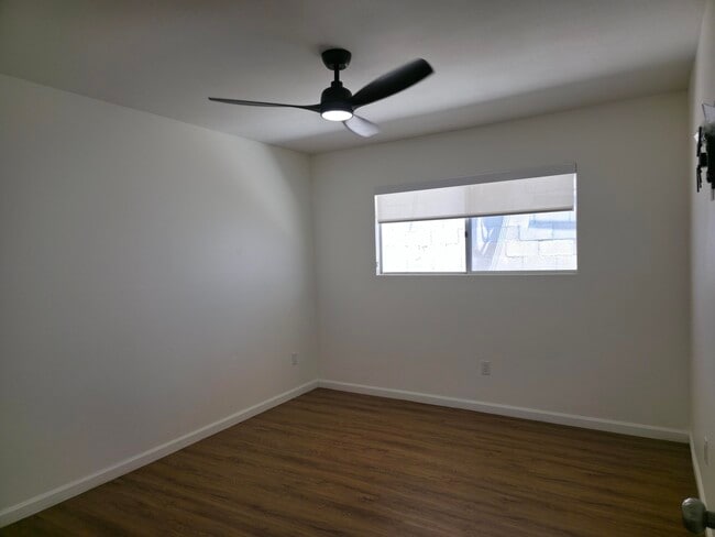 Building Photo - 12800 Avenida Alta Loma