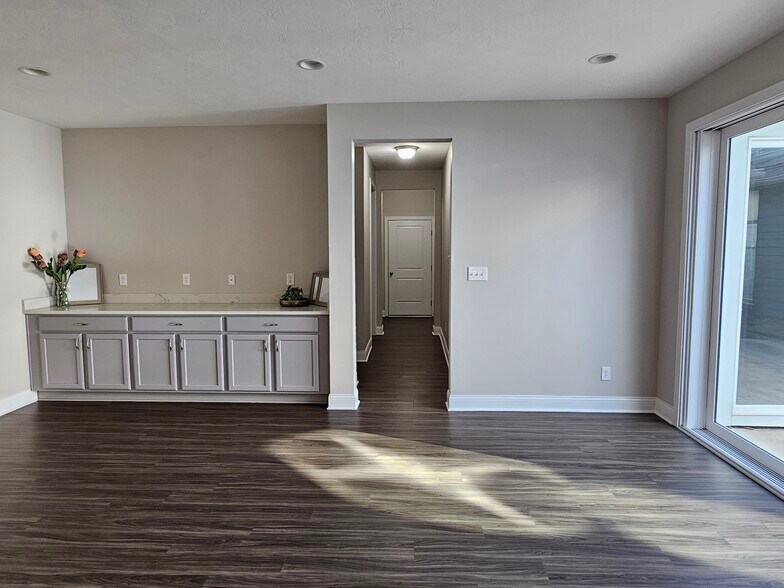 Building Photo - 7212 Cherry Creek Blvd