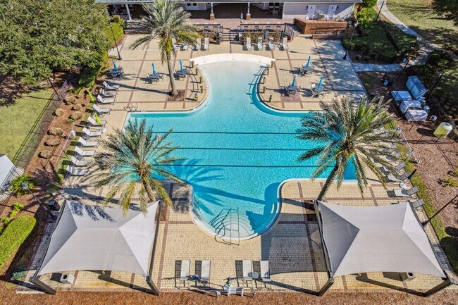 Building Photo - Spacious 4-Bedroom Home in Amelia Walk wit...