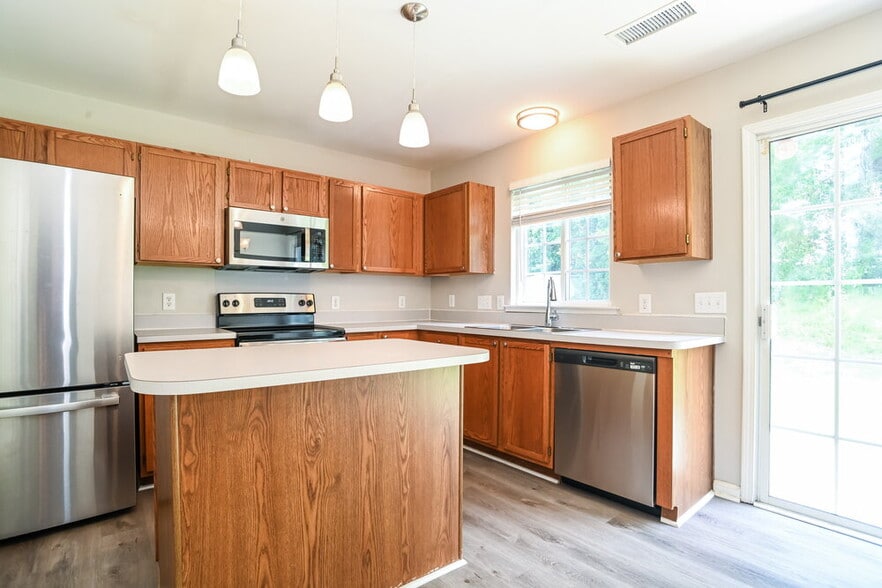Building Photo - 1322 Rumstone Ln