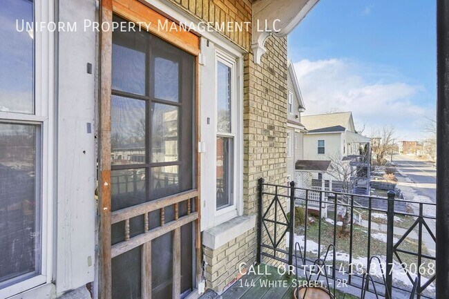 Building Photo - 144 White St