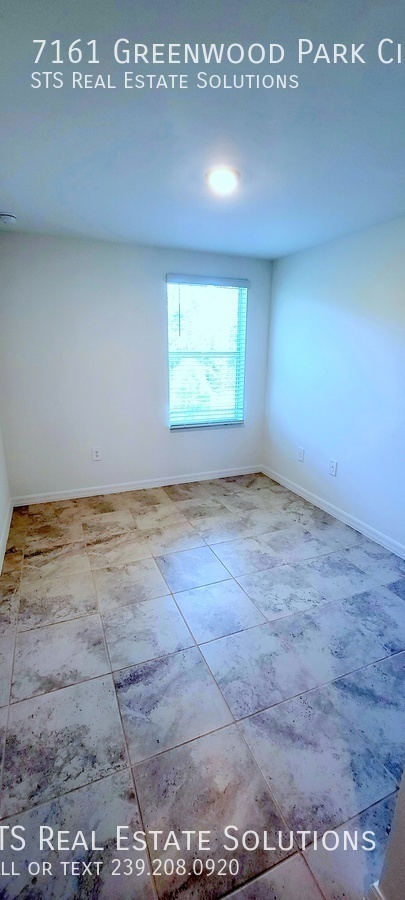 Building Photo - 7161 Greenwood Park Cir