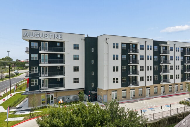 Building Photo - Augustine