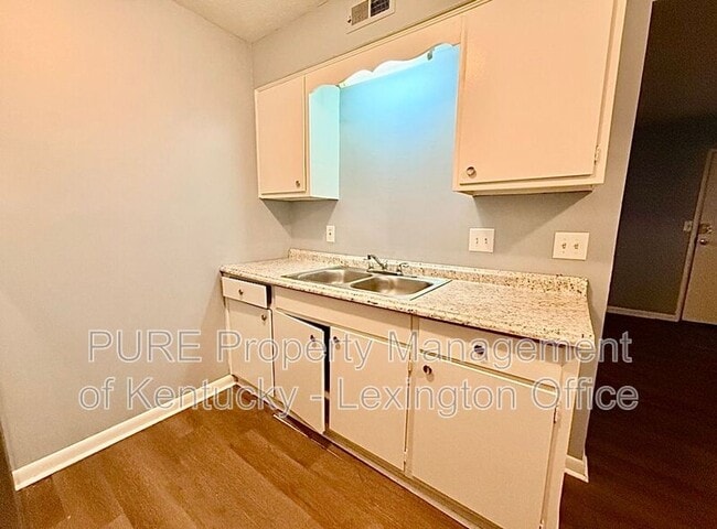 Building Photo - 1517 Steadmantown Ln