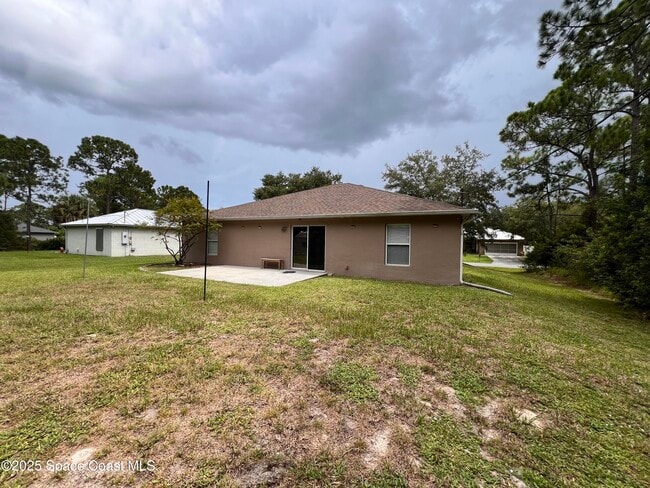 Building Photo - 3288 Wallace Ave