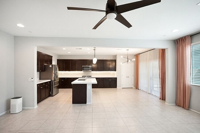 Building Photo - Beautiful 3-Bedroom Home in the Gated Sedona Ranch Community