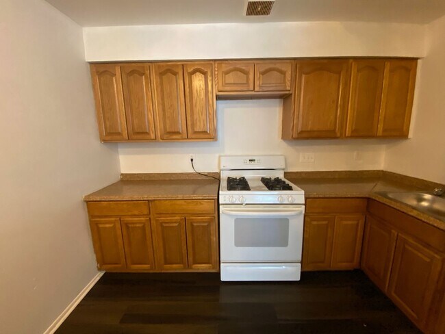 Building Photo - 3025 S 72nd St