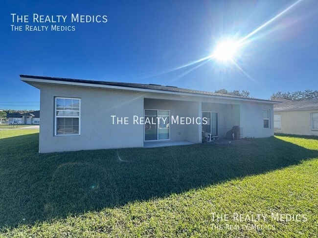 Building Photo - 765 Platypus Ct