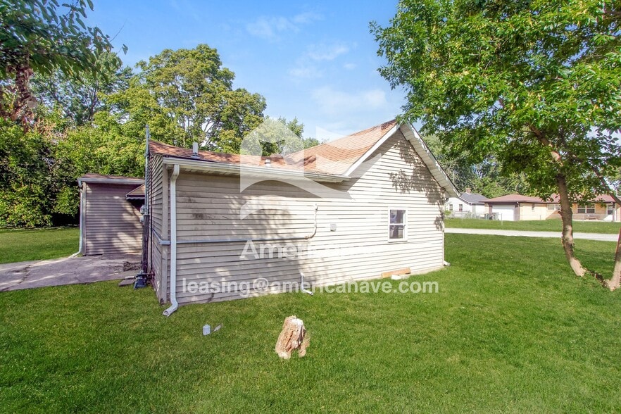 Building Photo - 3050 S State Ave