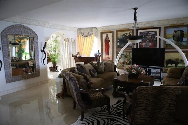 Building Photo - 3200 N Ocean Blvd