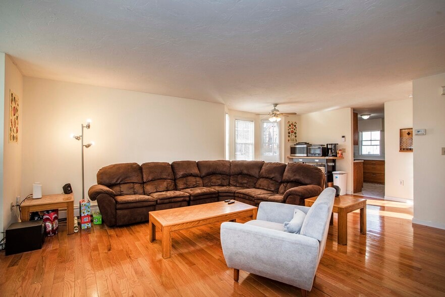 Primary Photo - 1 Terrace St