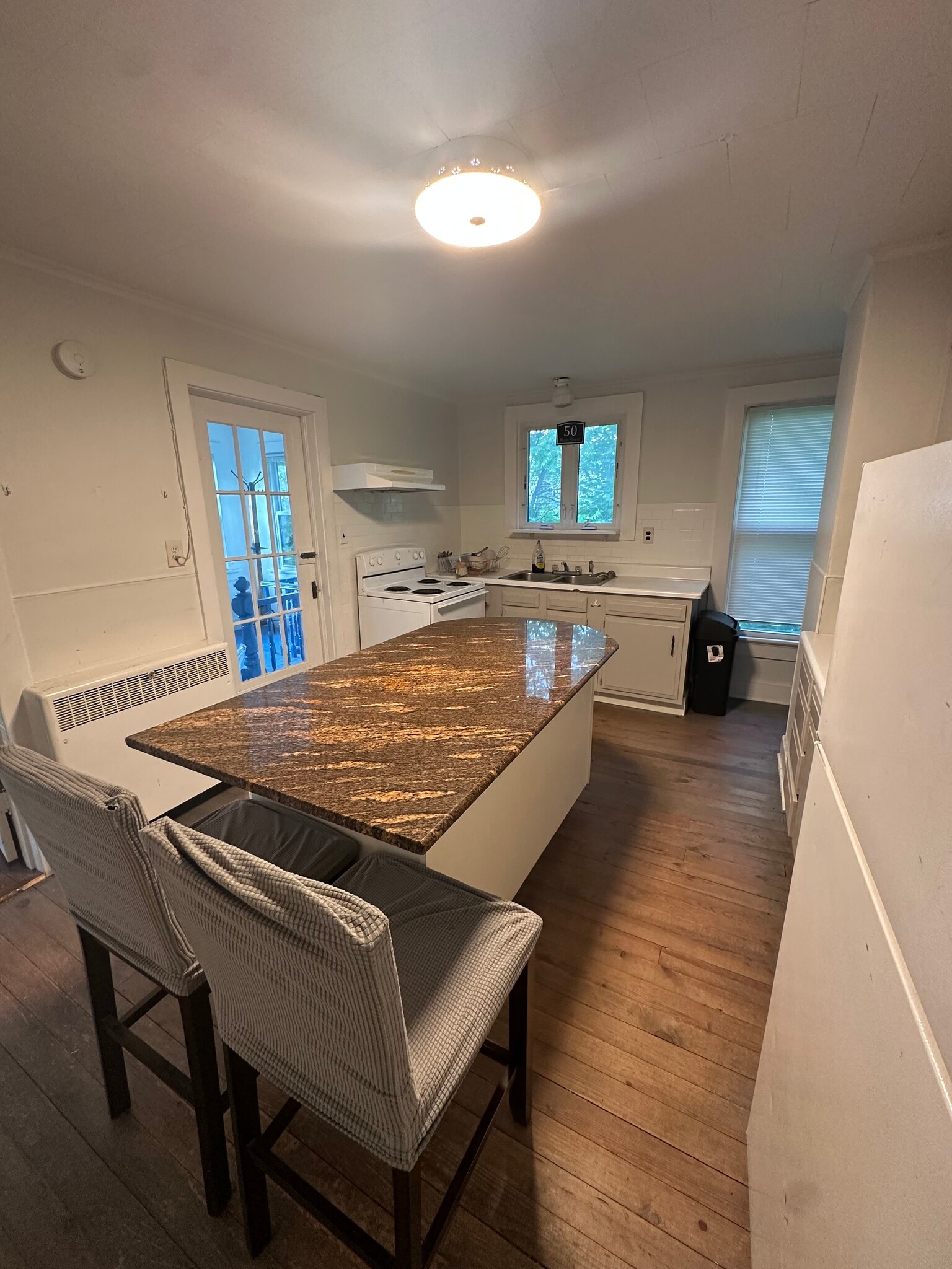 Building Photo - 50 Main St