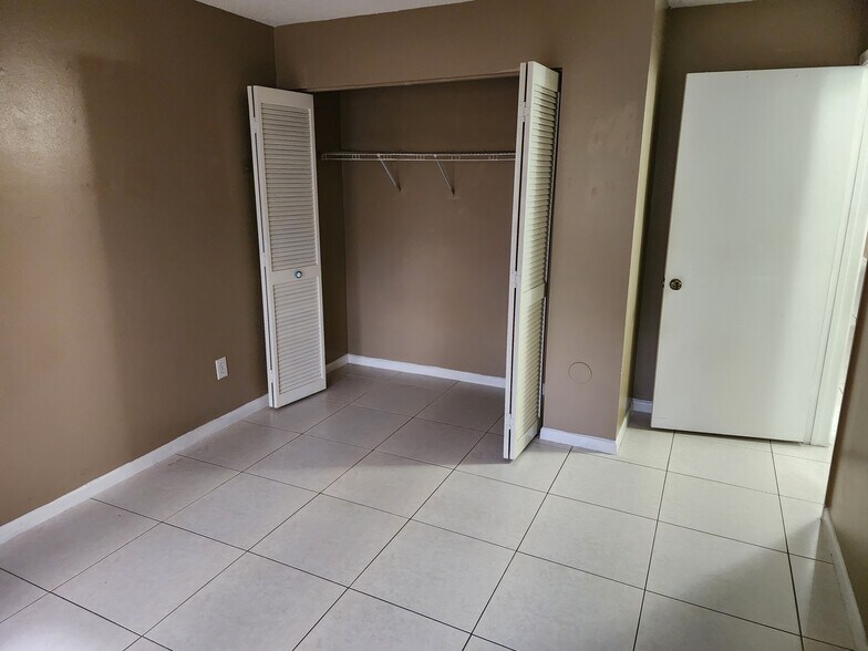 Building Photo - 8600 SW 149th Ave