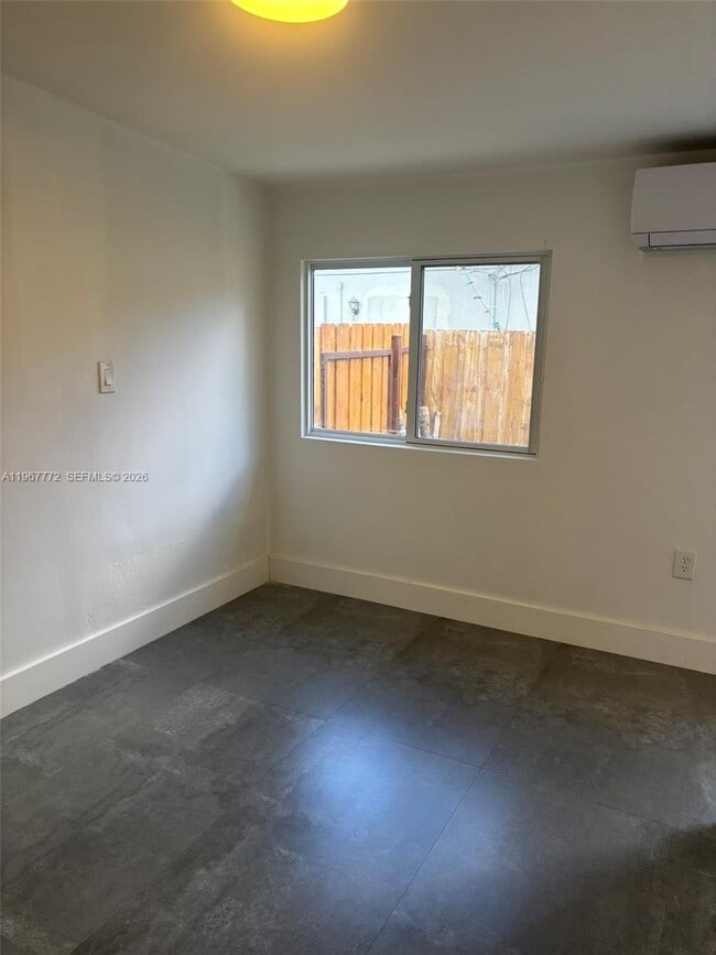 Building Photo - 80 NE 133rd St