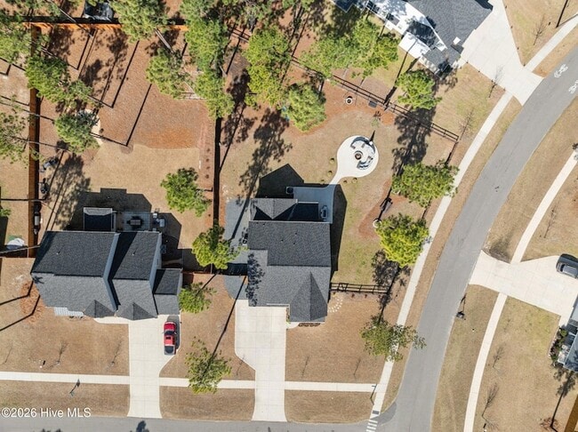 Building Photo - 217 Thistleberry Dr