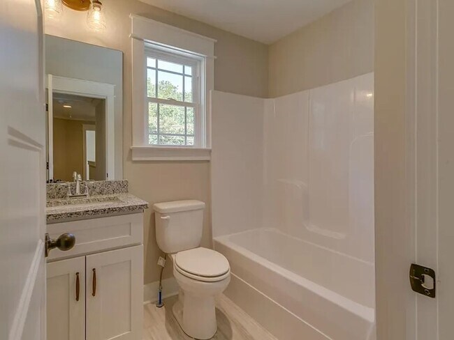 Building Photo - Updated Old Hickory 3bd Home!