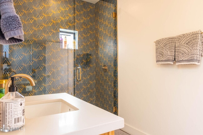 Building Photo - 68 W Lewis Ave