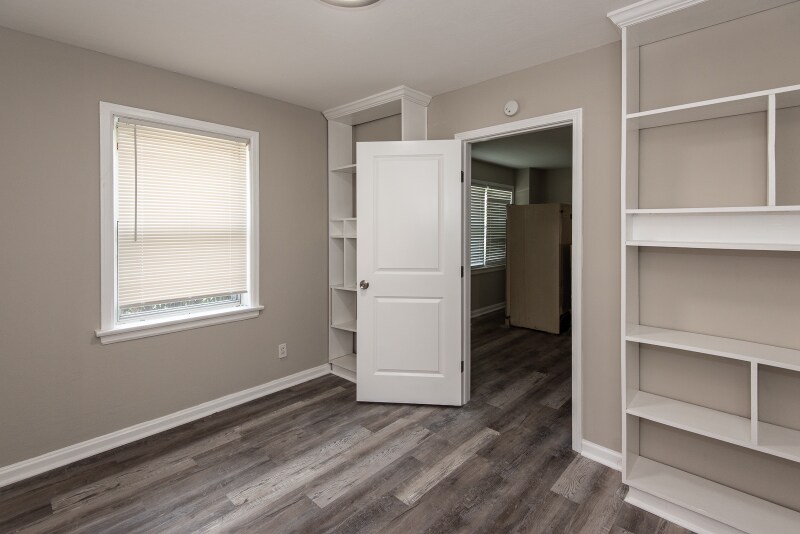 Building Photo - 10116 St Katherine Ln