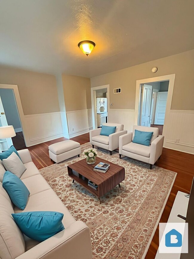 Building Photo - 613 N Cascade Ave