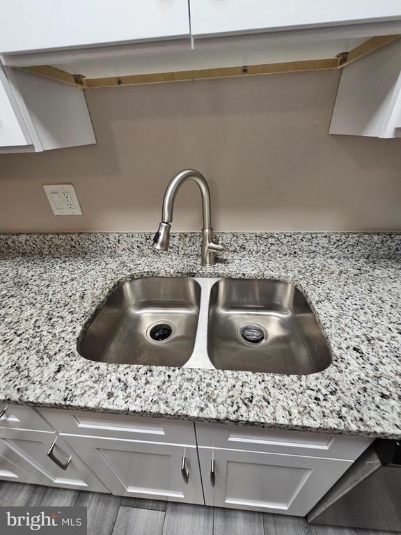 Building Photo - 6711 Park Heights Ave