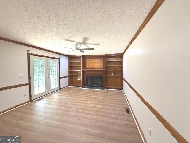 Building Photo - 3707 John Carrol Dr