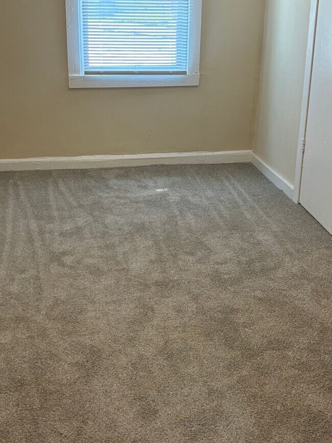 Building Photo - 916 Macon St