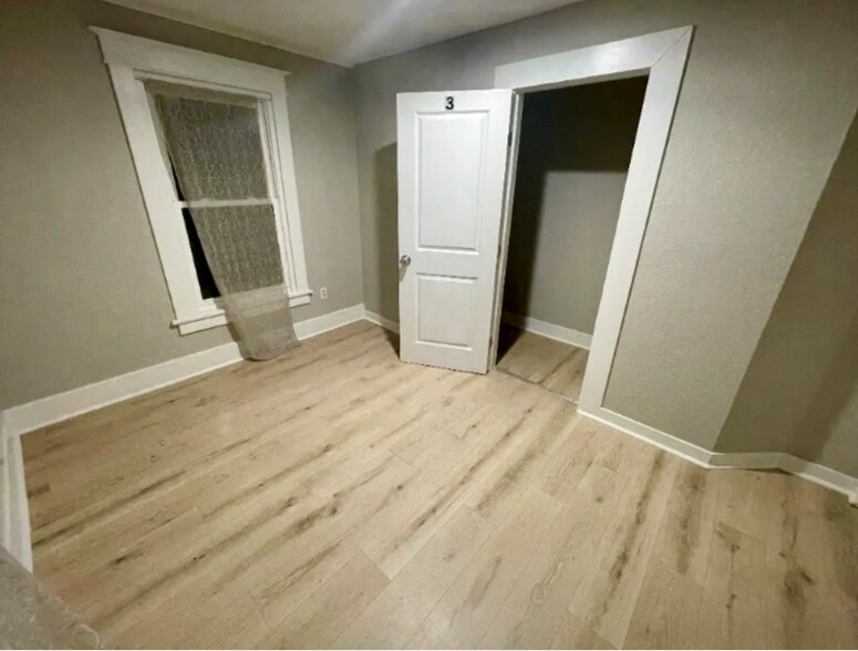 Building Photo - 1239 SW Garfield Ave