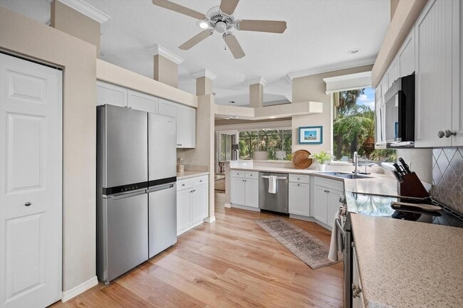 Building Photo - 542 Misty Pine Dr