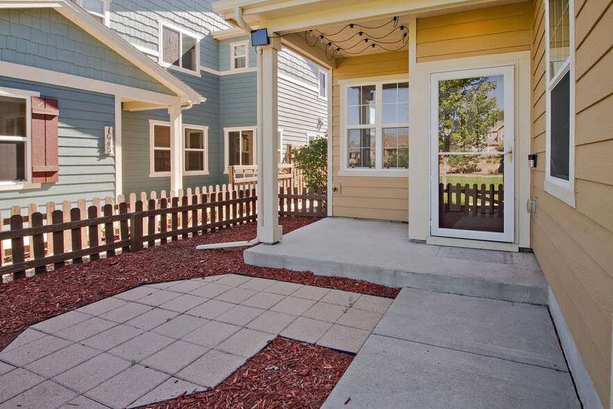 Building Photo - 1728 Portland Gold Dr