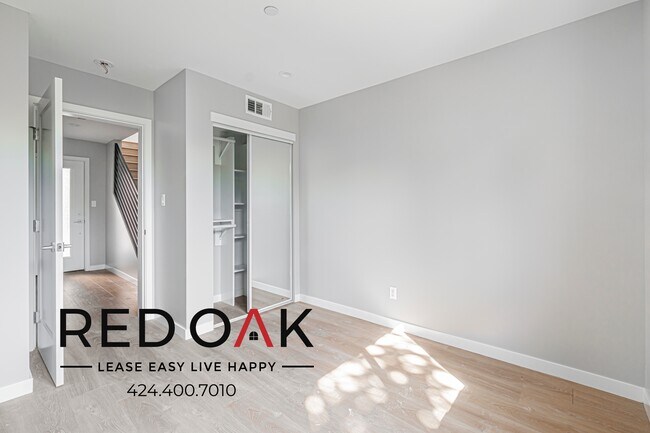 Building Photo - 4506 Esmeralda St
