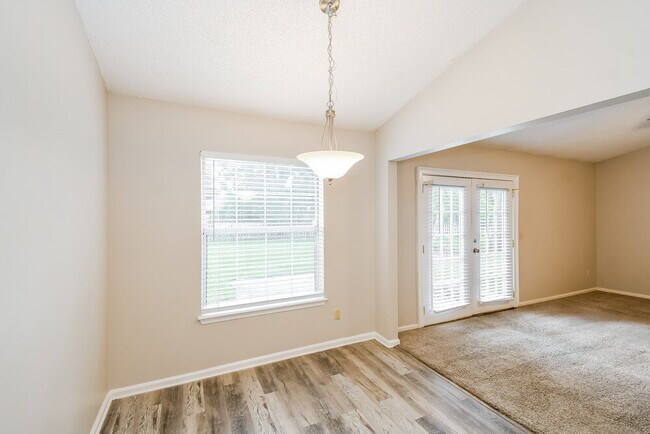 Building Photo - 3176 Chads Ct