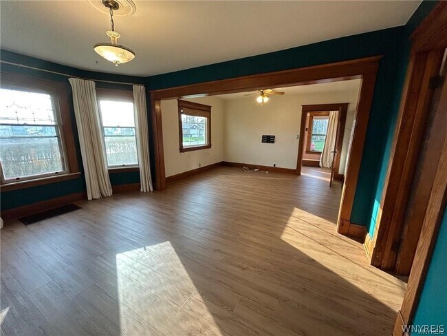 Building Photo - 175 12th Ave