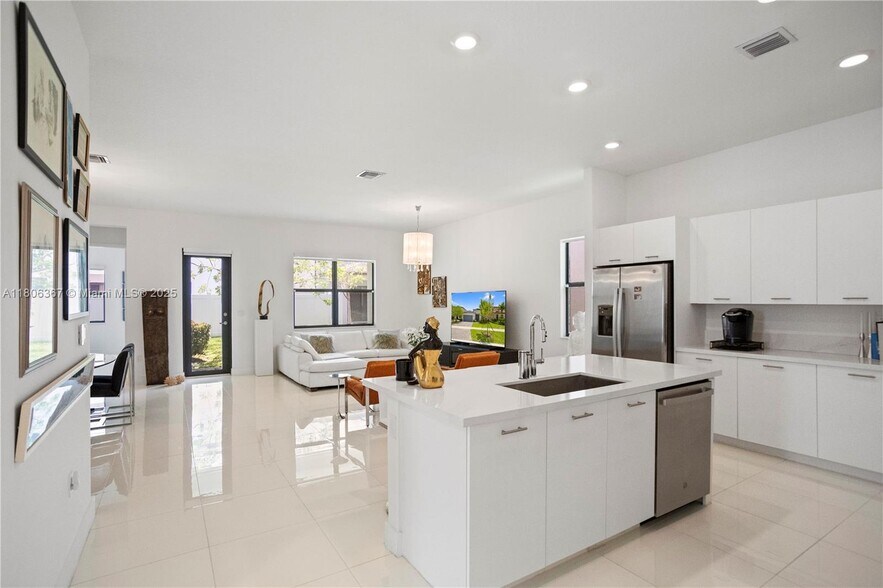 Building Photo - 4407 SW 175th Ave